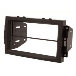 FACADE AUTORADIO DOUBLE DIN JEEP COMPASS 2007- NOIR AVEC NAV ORIGINEsans nav prevoir reference OYZ161SFAB